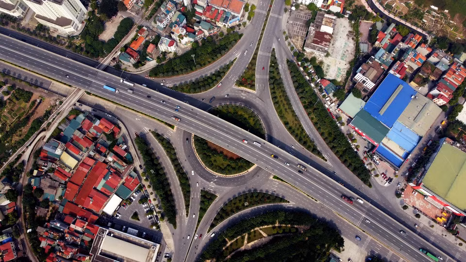 A view of Long Bien – National Road No. 5. (Photo: VNA)