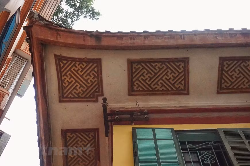 The French architectural design when imported to Vietnam was modified to match local style. (Photo: Vietnamplus)