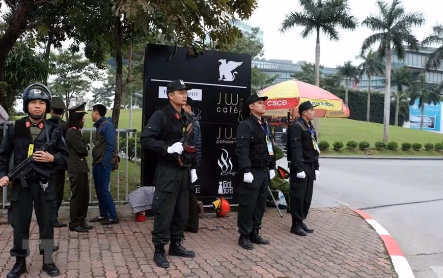 Mobile police force on patrol around the JW Marriott Hotel, where President Donald Trump and the US delegation attend the second US-DPR Korea Summit, Hanoi, February 27-28, 2019(Photo: VNA)