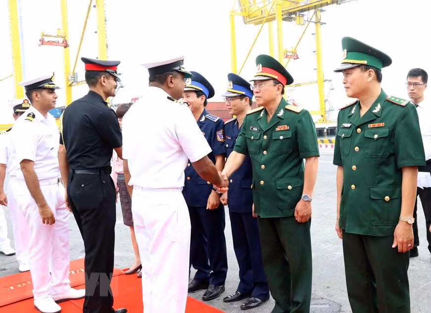 Welcome ceremony for the ship and its 140 crewmembers (Photo: VNA)