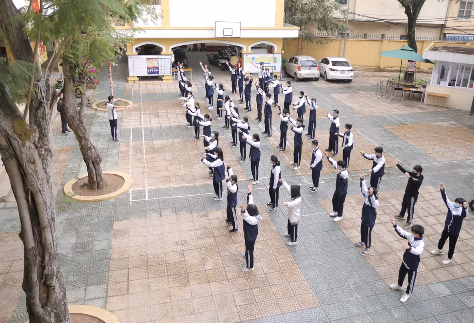 The first class of Tran Nhan Tong High School’s students (Photo: VNA)