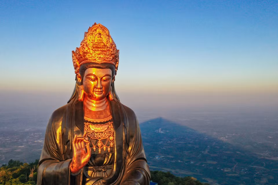 The Buddha statue at the top of Ba Den Mountain is the largest of its kind in Asia, and was cast from monolithic bronze. (Photo: VNA)
