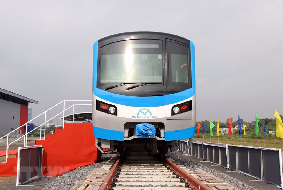 It will then be put into trial operation together with all other systems of the metro line, such as power, signal, and track systems (Photo: VNA)