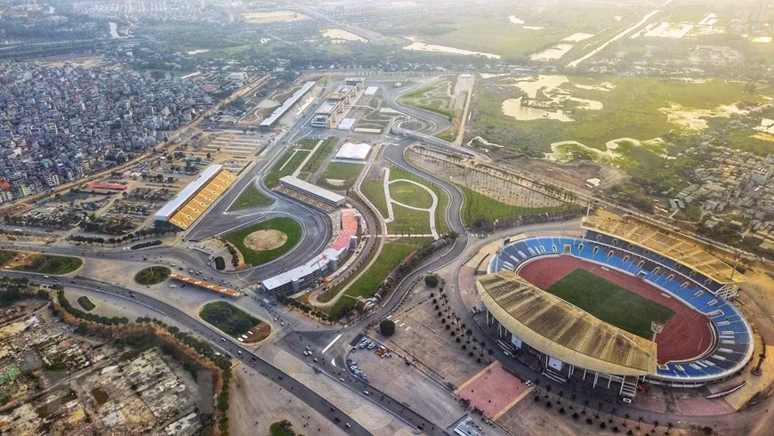 5.6km-long track and permanent constructions are ready for the exciting activities of Vietnam Grand Prix (Photo: VNA)