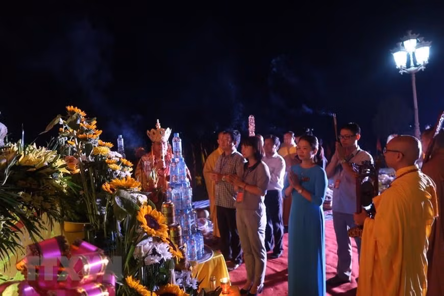 Delegates at the requiem (Photo:VNA)