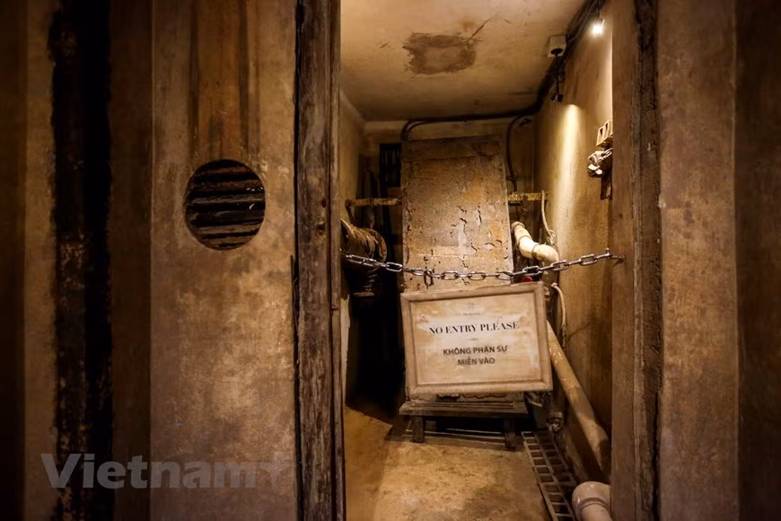 When being found, items in the bunkers remain nearly untouched (Photo: VNA)