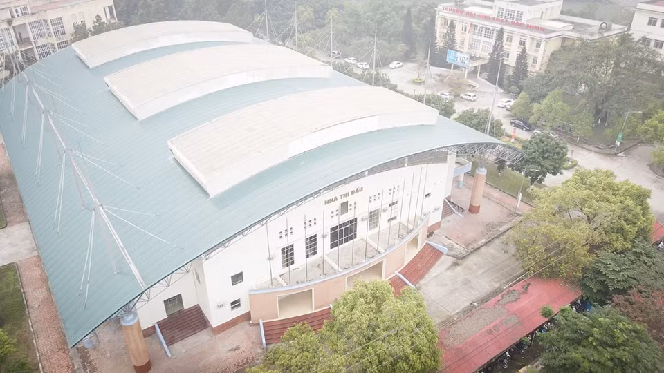 The 31st Southeast Asian Games (SEA Games 31), themed “For a Stronger South East Asia”, will be held in the capital city of Hanoi and 11 neighbouring provinces and cities from May 12 to 23. Featuring 40 sports with 526 events, it is expected to attract around 10,000 participants. The biennial event was initially slated for late 2021 but delayed due to the COVID-19 pandemic. As the venue for four sports of the SEA Games 31 – boxing, kickboxing, indoor handball and tennis, Bac Ninh is expected to serve nearly 500 athletes and coaches as well as hundreds of referees, officials and guests. (Photo: Vietnam+) 