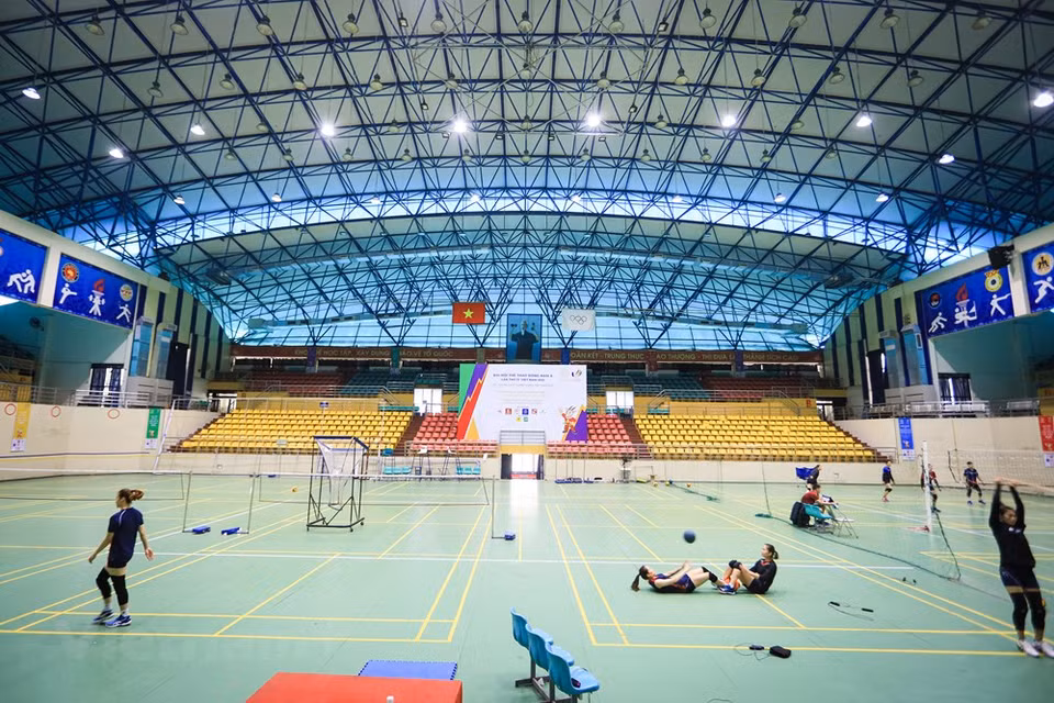 SEA Games 31 will be held in Hanoi and 11 provinces and centrally-run cities from May 6-23. It will feature 40 sports with 526 events, attracting around 10,000 participants. This is the second straight time that kickboxing has been a SEA Games sport. Vietnam topped the sport’s medal tally at the previous Games in the Philippines in 2019. SEA Games 31, themed “For a Stronger South East Asia”, will be held in the capital and 11 neighbouring provinces and cities from May 12 to 23. Featuring 40 sports with 526 events, it is expected to attract around 10,000 participants. The biennial event was initially slated for late 2021 but was delayed due to the COVID-19 pandemic. (Photo: Vietnam+) 
