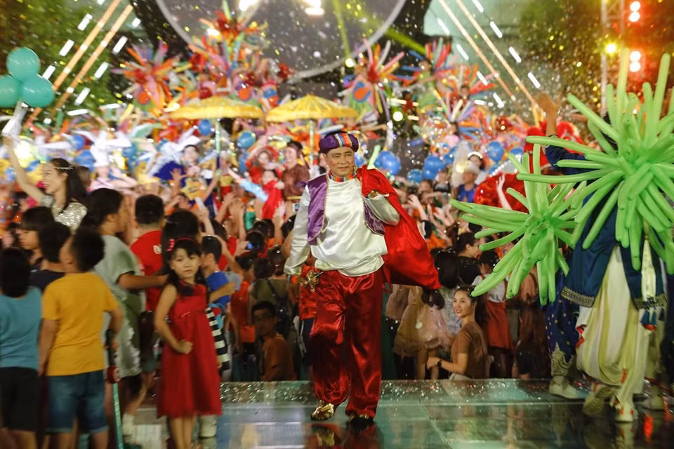 People's Artist Tu Long attends the show (Photo: Reporter/Vietnam +)