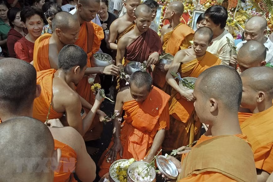 Chol Chnam Thmay is a New Year festival of the Khmer in the South, signalling a start of a new crop. (Photo: VNA)