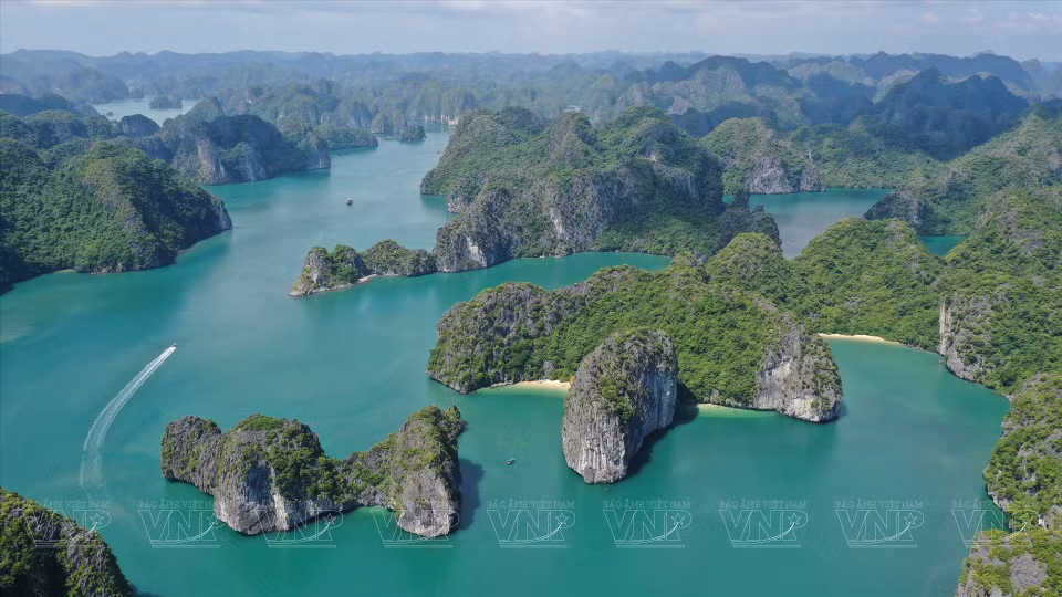 Lan Ha Bay area (Photo: VNP/VNA)