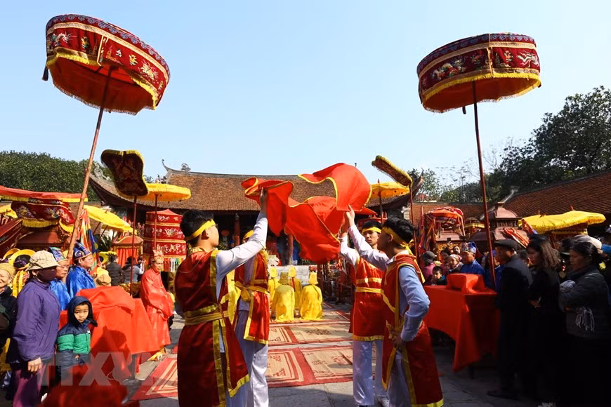 Co Loa Festival is held from the sixth to the sixteenth day of the first lunar month, soon after Lunar New Year Festival (Photo: VNA)