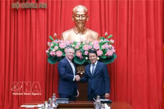General Luong Tam Quang, Politburo member and Minister of Public Security, receives US Assistant Secretary of State for East Asian and Pacific Affairs Michael DeSombre in Hanoi on February 13. Photo: VNA