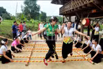 A dancing performance at the village (Photo: VNA)
