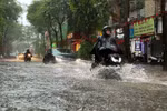 Hanoi is likely to see widespread precipitation ranging from 50-100 mm due to effects of Typhoon Matmo. (Photo: VNA)