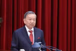 Party General Secretary To Lam delivers an opening speech at the 13th plenum of the 13th Party Central Committee. (Photo: VNA)