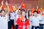 Vietnamese, Chinese representatives at an activity within the 23rd Vietnam-China youth friendship meeting. (Photo: VNA)