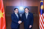 PM meets with Malaysian Senate President