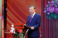 General Secretary of the Communist Party of Vietnam Central Committee and President To Lam speaks at the ceremony marking the Hanoi Police Football Club's 70th anniversary on October 10, 2026. (Photo: VNA)