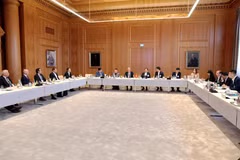 The meeting between the Quang Ninh delegation and Siemens Mobility (Photo published by VNA)