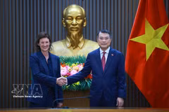Prime Minister Le Minh Hung receives CEO of FTSE Russell Fiona Bassett in Hanoi on September 17, 2026. (Photo: VNA)