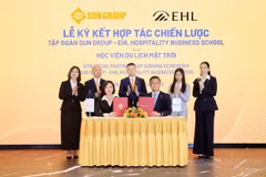 Sun Group officially signs a strategic cooperation with EHL Hospitality Business School on August 25, 2025. (Photo: Sun Group)