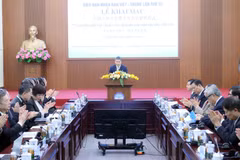 Phan Anh Son, President of the Vietnam Union of Friendship Organisations, addresses the opening ceremony of the 13th Vietnam – China People’s Forum in Hanoi on November 24. (Photo: VNA)