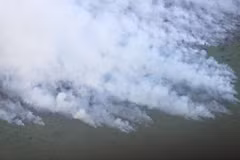 A land and forest fire in Riau province, Indonesia, on July 21, 2025 (Photo: Xinhua/VNA)