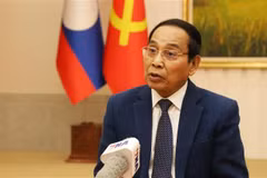 Bounthong Chitmany, Politburo member, Permanent Member of the Secretariat of the LPRP Central Committee, and Vice President of Laos, grants an interview to the VNA. (Photo: VNA)