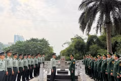 Vietnamese, Chinese border guards stage field activities