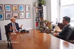 President and CEO of the Foreign Policy Association (FPA) Noel V. Lateef grants an interview to the Vietnam News Agency. (Photo: VNA)