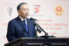 Party General Secretary To Lam delivers the policy address at the Sofia University on October 24. (Photo: VNA)