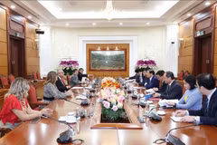 The reception for the high-ranking delegation of the Mexican Labour Party (PT) on August 29 (Photo: VNA)