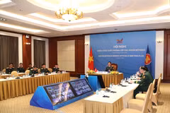 Deputy Minister of National Defence Sen. Lt. Gen. Nguyen Truong Thang leads the Vietnamese delegation attending the virtual ASEAN Defence Senior Officials’ Meeting Plus on August 27. (Photo: qdnd.vn)