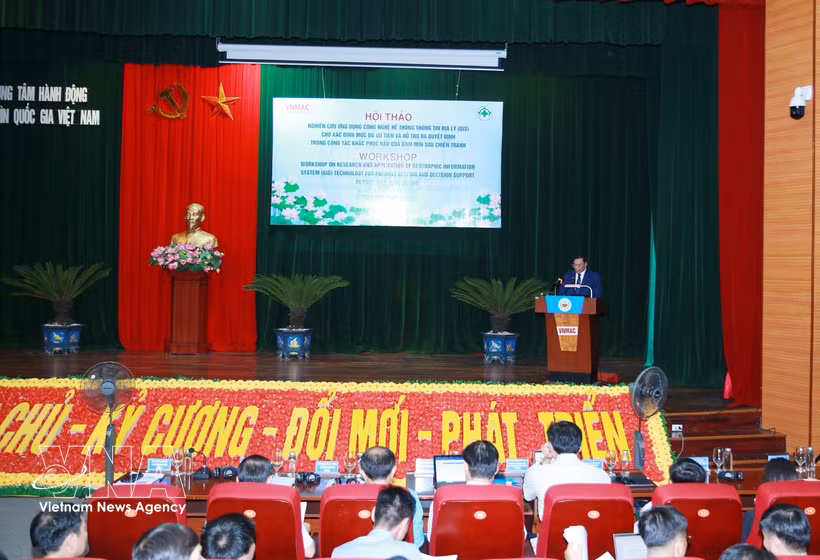 Ha Dinh Huong, Standing Deputy Director General of VNMAC, speaks at the workshop in Hanoi on September 30. (Photo: VNA)