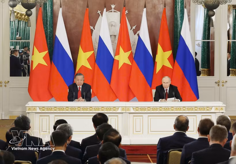 General Secretary of the Communist Party of Vietnam Central Committee and President To Lam and Russian President Vladimir Putin at the joint press conference in Moscow on September 9, 2026 (Photo: VNA)