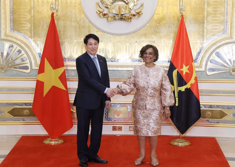 Vietnamese President Luong Cuong meets with Speaker of the National Assembly of Angola Carolina Cerqueira in Luanda on August 7. (Photo: VNA)