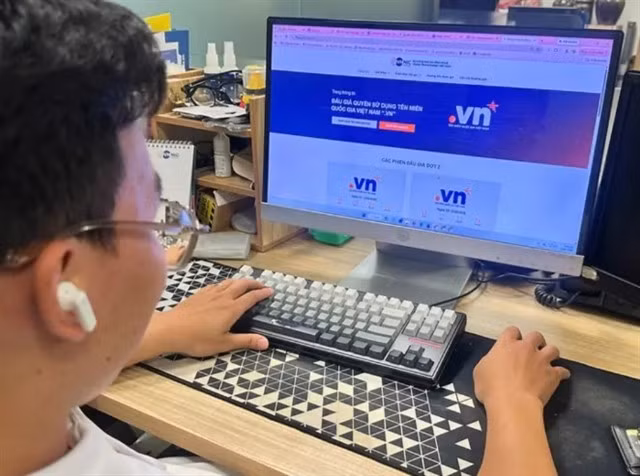 The introduction of three new domain extensions alongside existing extensions such as com.vn, org.vn, edu.vn, id.vn and biz.vn would create a more diverse and sector-specific national “.vn” domain system. (Photo: VNNIC)