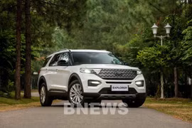 Illustrative image. Over 4,000 Ford Explorer will be recalled in Vietnam due to concern that an exterior trim piece on the A-pillar that flanks the windshield may detach. (Photo: VNA)