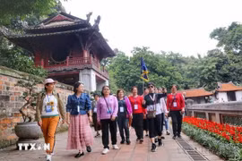 Chinese tourists visit Hanoi (Photo: VNA)