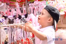 Vibrant colours of a traditional Mid-Autumn Festival