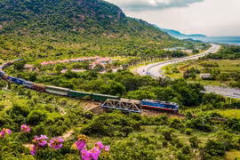 Vietnam’s North-South Express named world’s best train ride