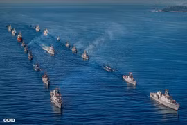 Vietnam Navy stages parade in Cam Ranh on National Day