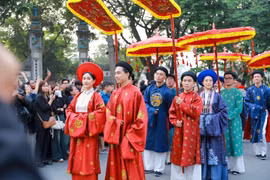 Vietnam Happy Fest 2025 comes alive with traditional costume parade