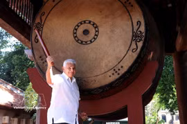 Panamanian President and spouse visit Temple of Literature