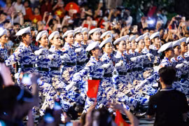 Hanoi welcomes first full National Day parade rehearsal