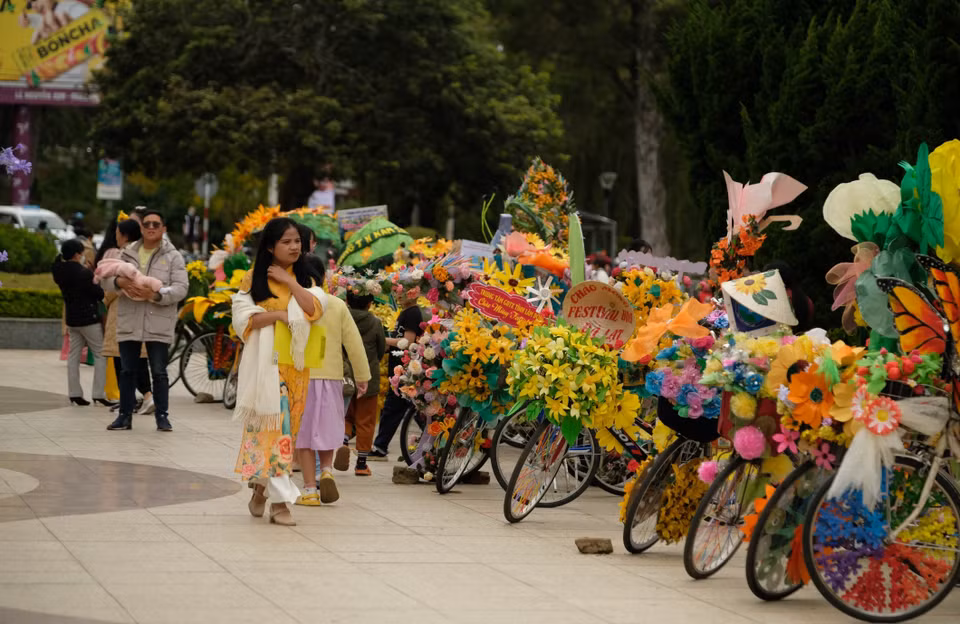 After the competition, the creations will be displayed for visitors and locals to admire and will also participate in the festival’s parade and carnival activities (Photo: Nguyen Dung – VNA)