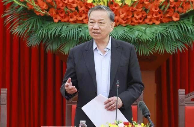 Party General Secretary To Lam chairs the meeting. (Photo: VNA) do-1.jpg