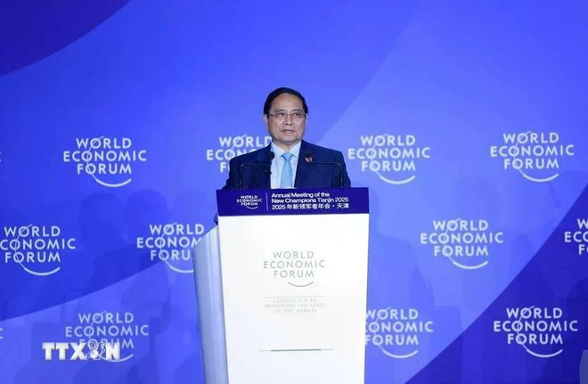 pm-pham-minh-chinh-at-wef-tianjian-2025.jpg