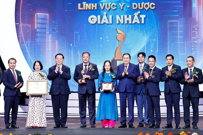 vna-potal-chu-tich-quoc-hoi-du-le-trao-giai-nhan-tai-dat-viet-nam-2025-8368058-1.jpg
